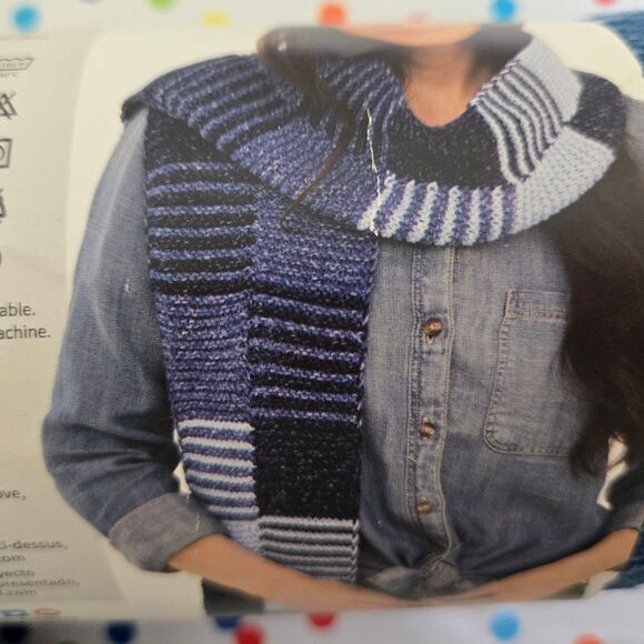 4 SKEINS LION BRAND YARNS JEANS YARN STONEWASH 3.5 OZ EA - Picture 5 of 12